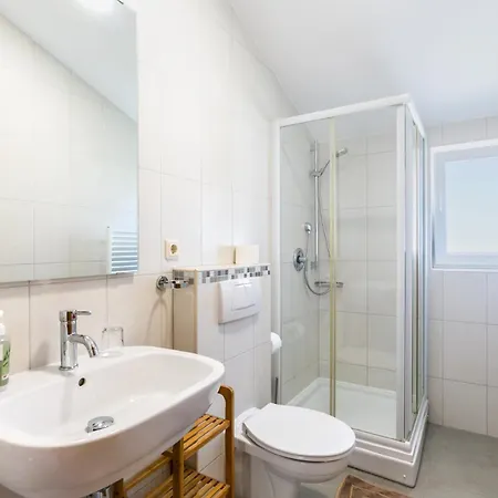 Pinia - A4 Second Floor - Mpolo Medulin