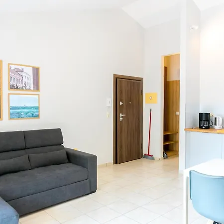 Pinia - A4 Second Floor - Mpolo מדולין