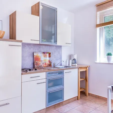 Apartment Pinia - A4 Second Floor - Mpolo *