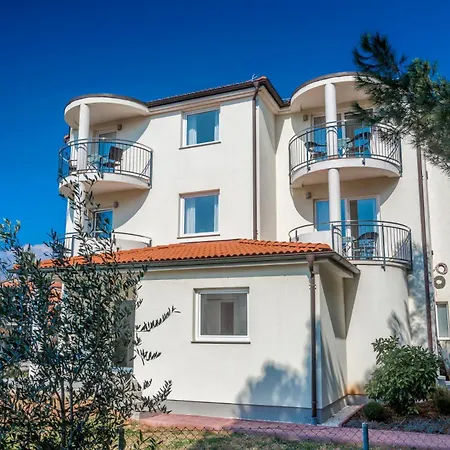 Apartmán Pinia - A4 Second Floor - Mpolo *
