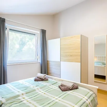 Pinia - A4 Second Floor - Mpolo