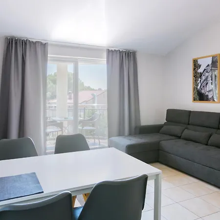 Pinia - A4 Second Floor - Mpolo Apartmán