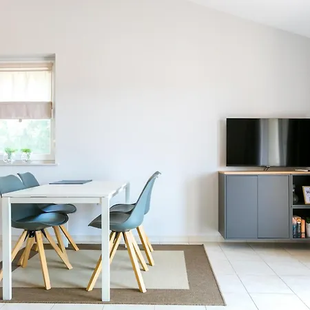 Pinia - A4 Second Floor - Mpolo *