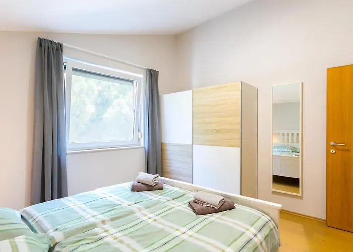 Pinia - A4 Second Floor - Mpolo