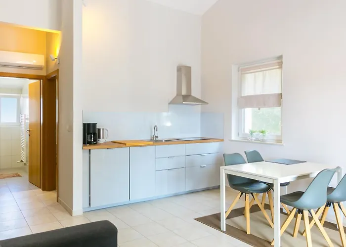 Pinia - A4 Second Floor - Mpolo